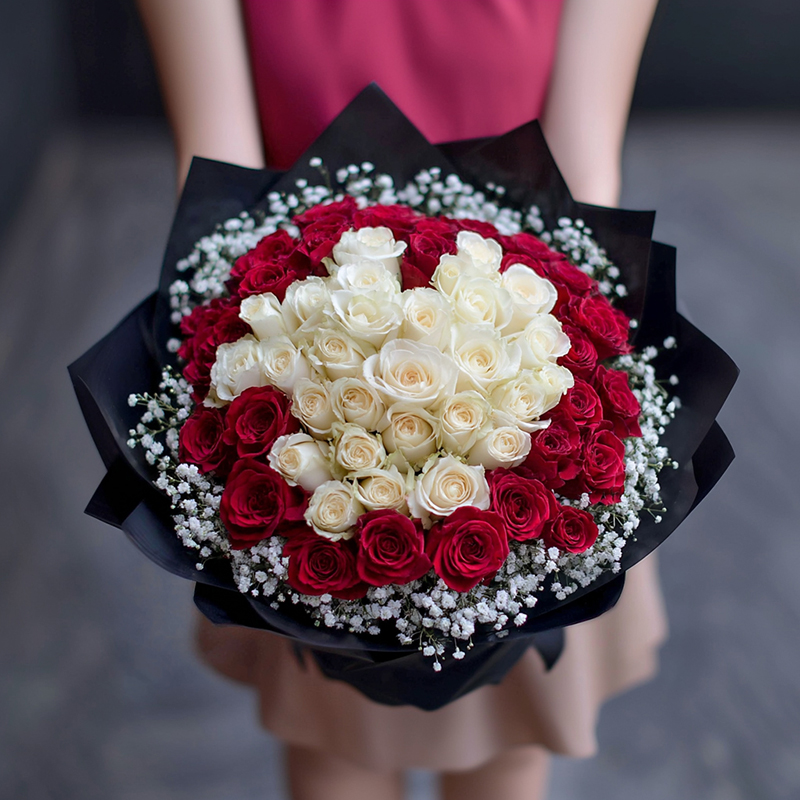 How to write the opening congratulations message on McMurray's flower basket?